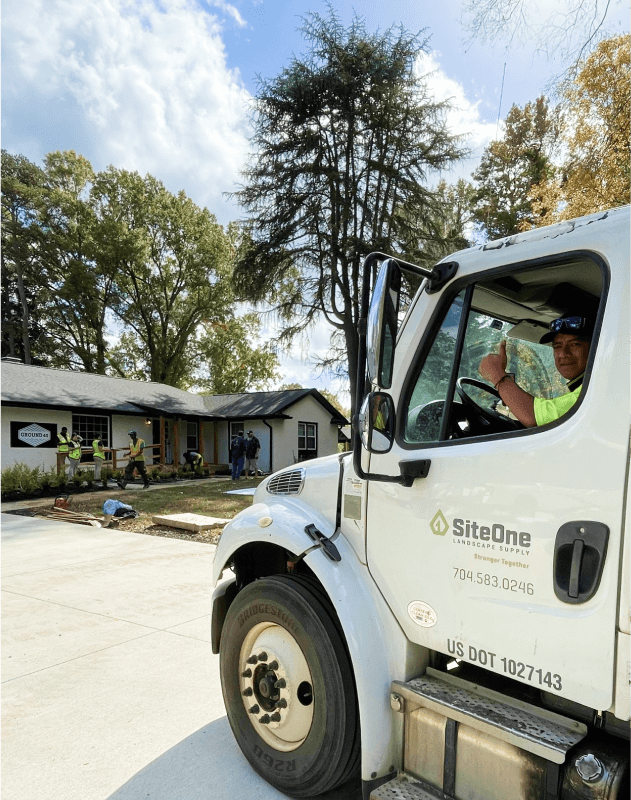 Image of a SiteOne Landscape Supply truck.