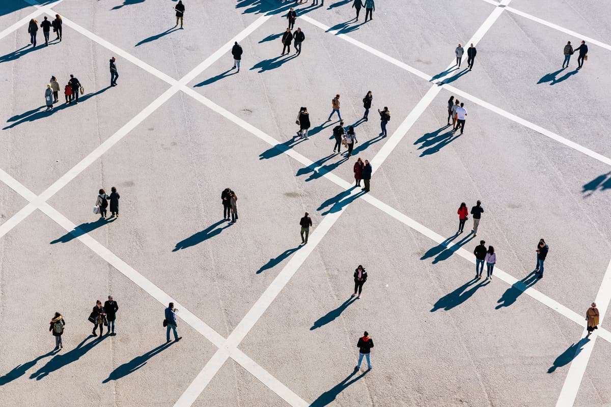 En quoi la marketplace interne des talents joue-t-elle un rôle clé dans la rotation du personnel ?